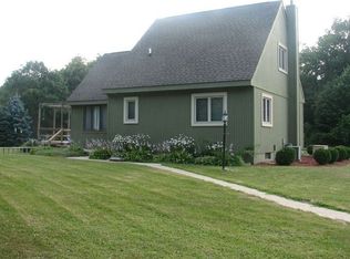 9700 Oakhill Rd, Holly, MI 48442