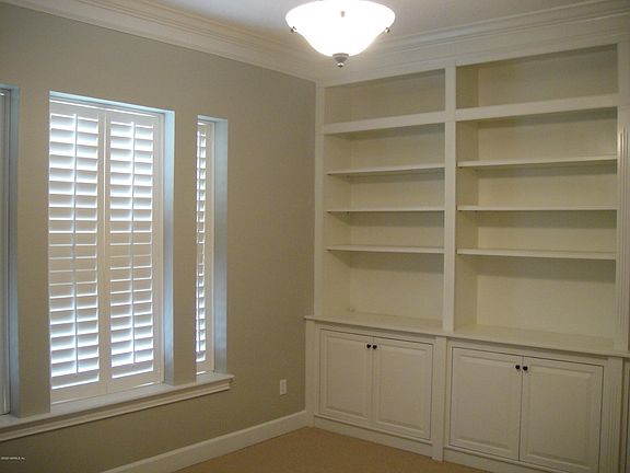 5th image of 333 N Sea Lake Ln
