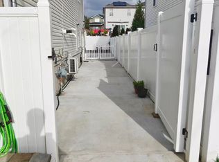521 Mill Rd #B, Staten Island, NY 10306