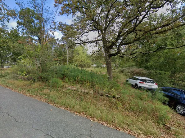 121 High Pine Dr, Acworth, GA 30101