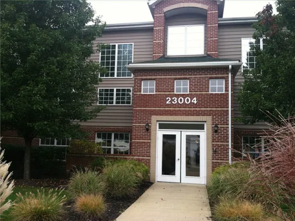 23004 Chandlers Ln #4-107, Olmsted Falls, OH 44138