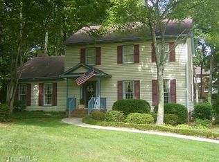 6 Wedgewood Ct, Greensboro, NC 27403