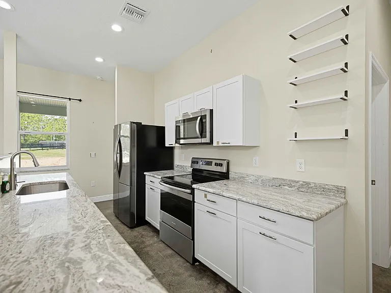13104 SW 70th Ln — Photo 7