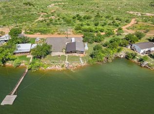 894 W Moonshine Rd, Seymour, TX 76380