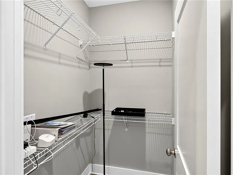 727 Old Collins Rd — Photo 26