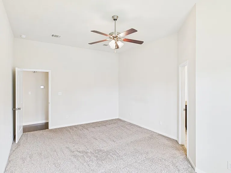 2102 Polmont Dr — Photo 11