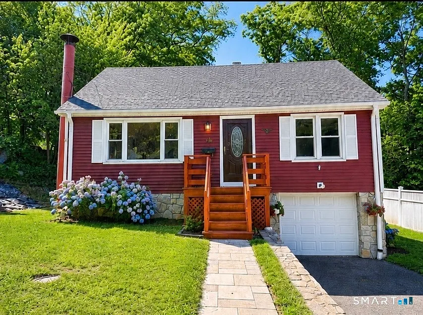 18 Dawn St