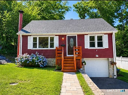 18 Dawn St Photo 1