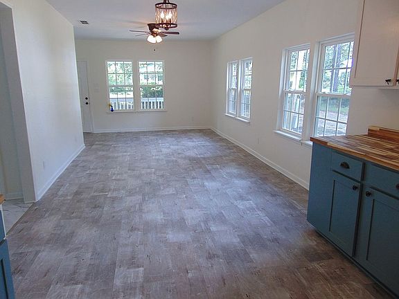 sight lines kitchen to front