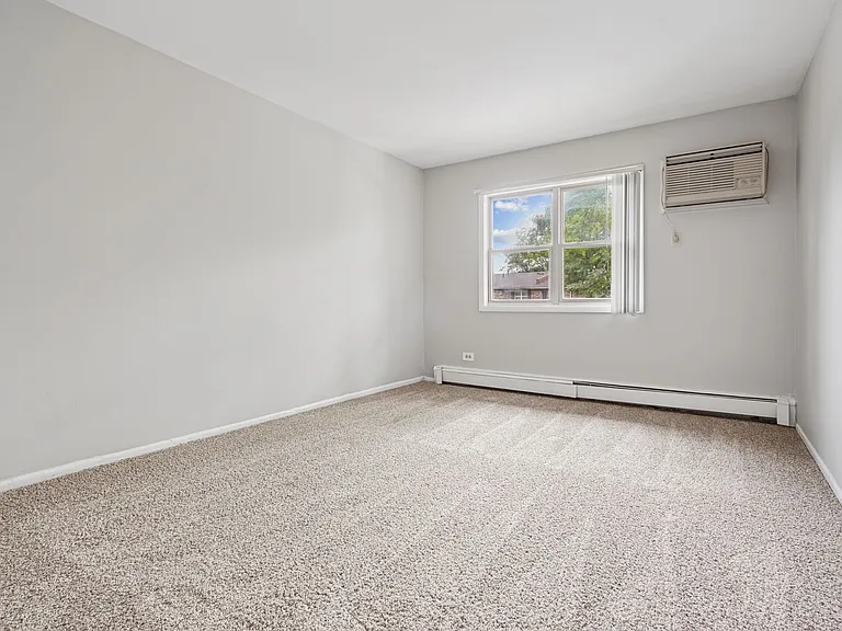 Linden Park Apartments — Photo 28