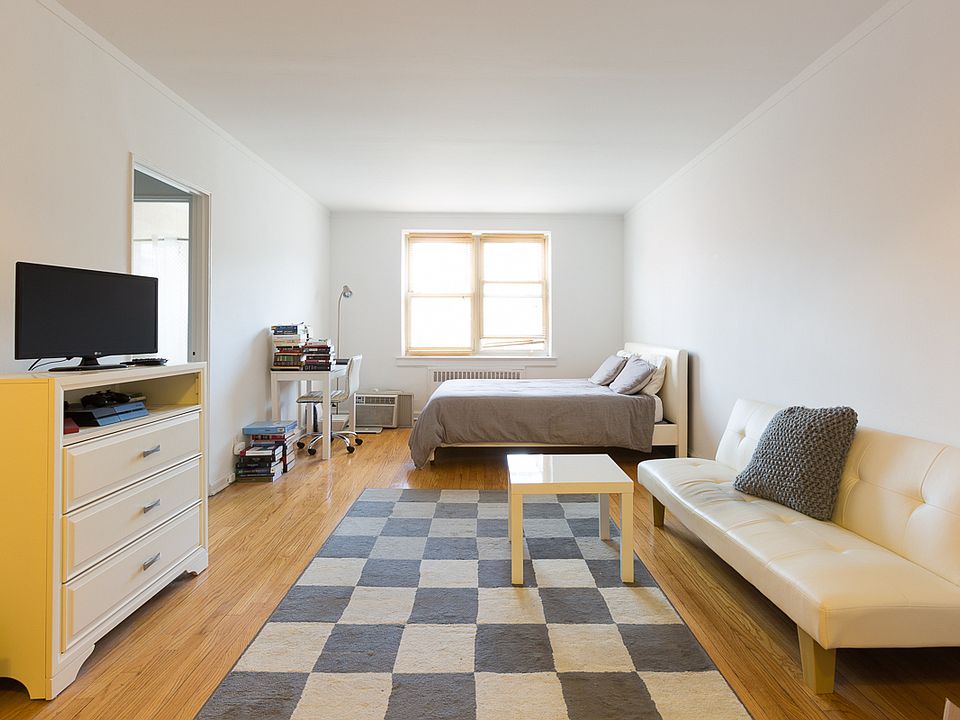 1st image of 100 8th Ave APT 4D