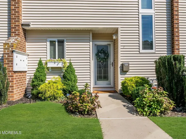 7 Pine Drive, Spring Lake Heights, NJ 07762