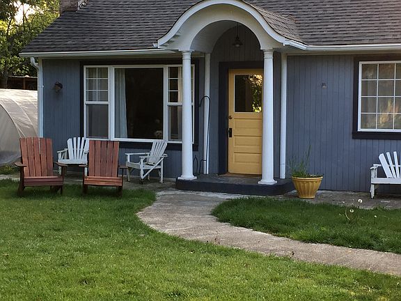 2nd image of 11736 8th Ave NE