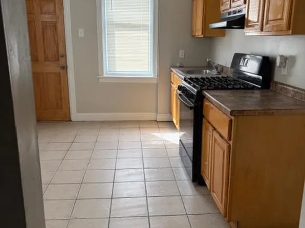 950 N Saint Bernard St, Philadelphia, PA 19131
