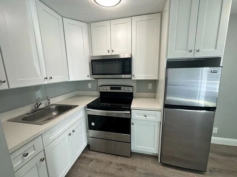 4246&4300 Seagrape Dr #4249-4301 — Photo 7