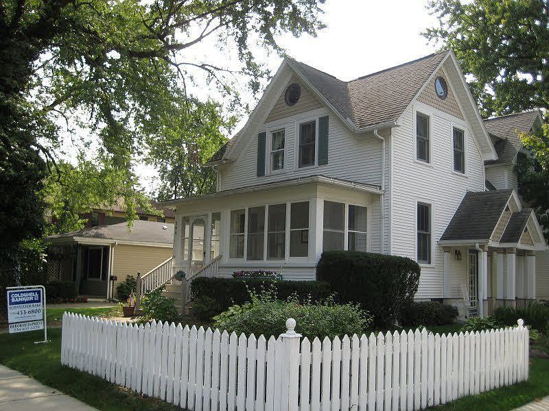 1st image of 399 Ann St