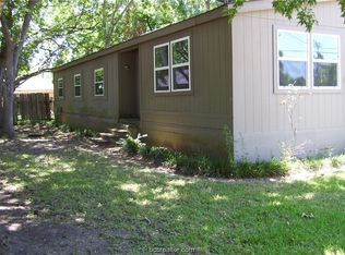 1108 E Virginia St NW, Navasota, TX 77868