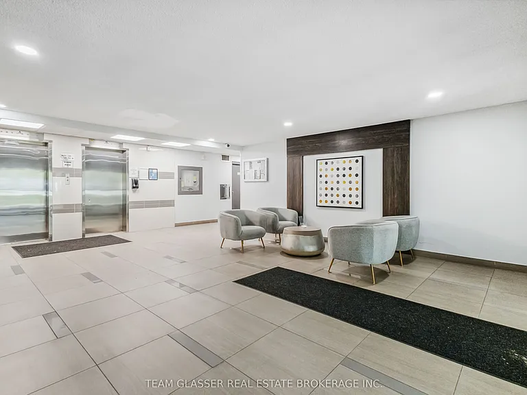 1560 Adelaide St N #165 — Photo 6