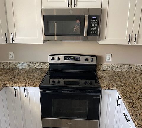 5th image of 8919 Pear St #8919