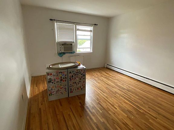 2nd image of 11150 41st Ave Floor 3