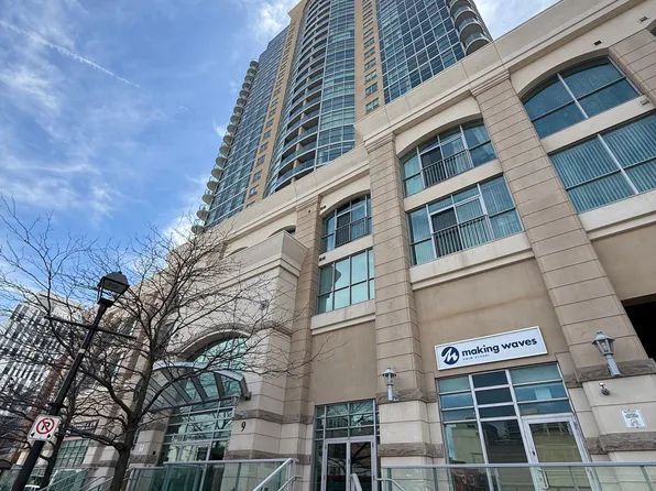 9 George St N, Brampton, ON