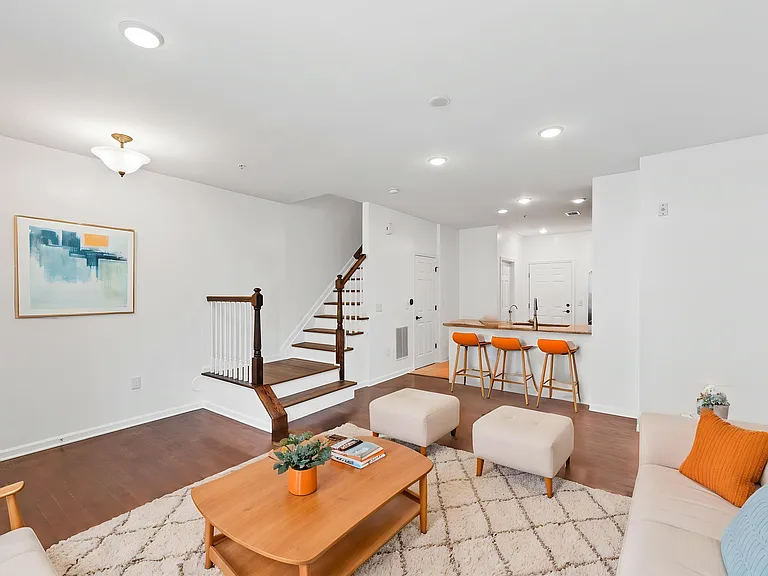 147 Wesmont Dr — Photo 6