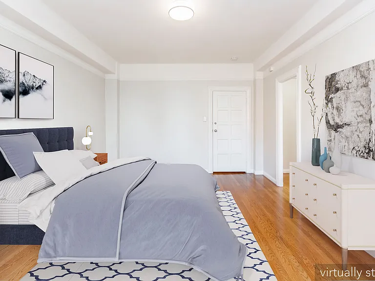 2275 Broadway — Photo 31