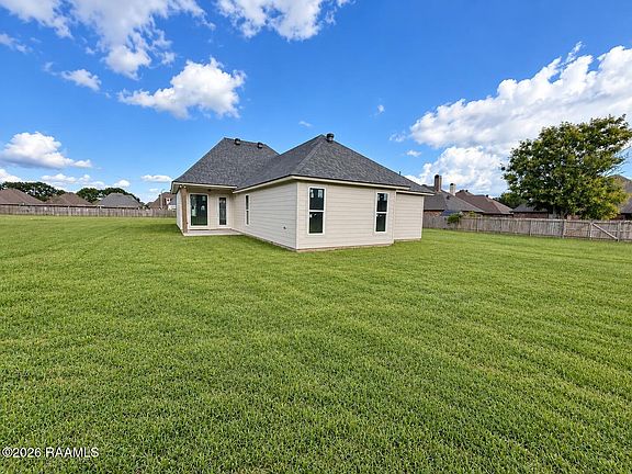 2nd image of 207 Commons Dr