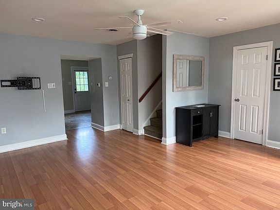 4th image of 515 N York Rd Unit 10B