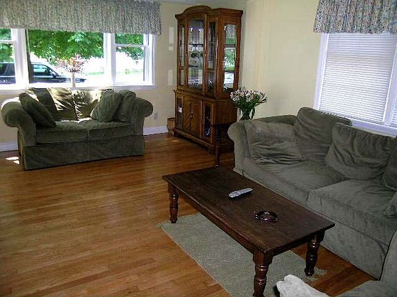 Living room with vaulted ceiling 