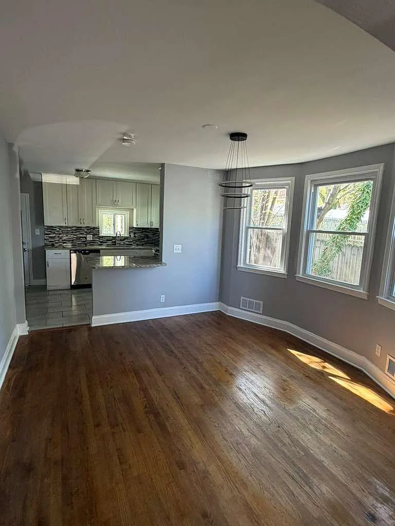 Building Photo - 4503 Lasalle Ave #1