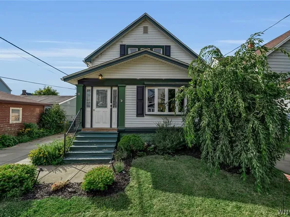 18 Robins St, Buffalo, NY 14220