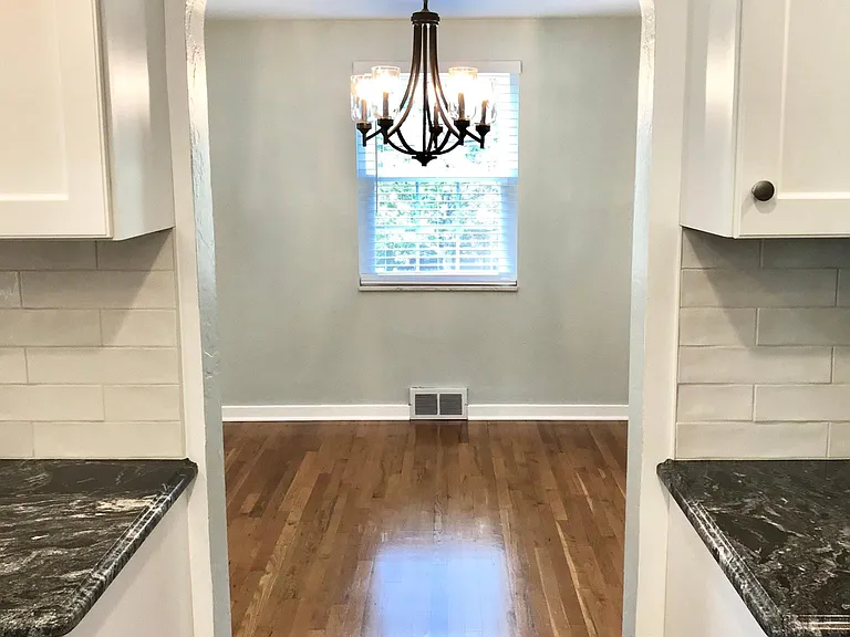400 Duquesne Dr — Photo 7