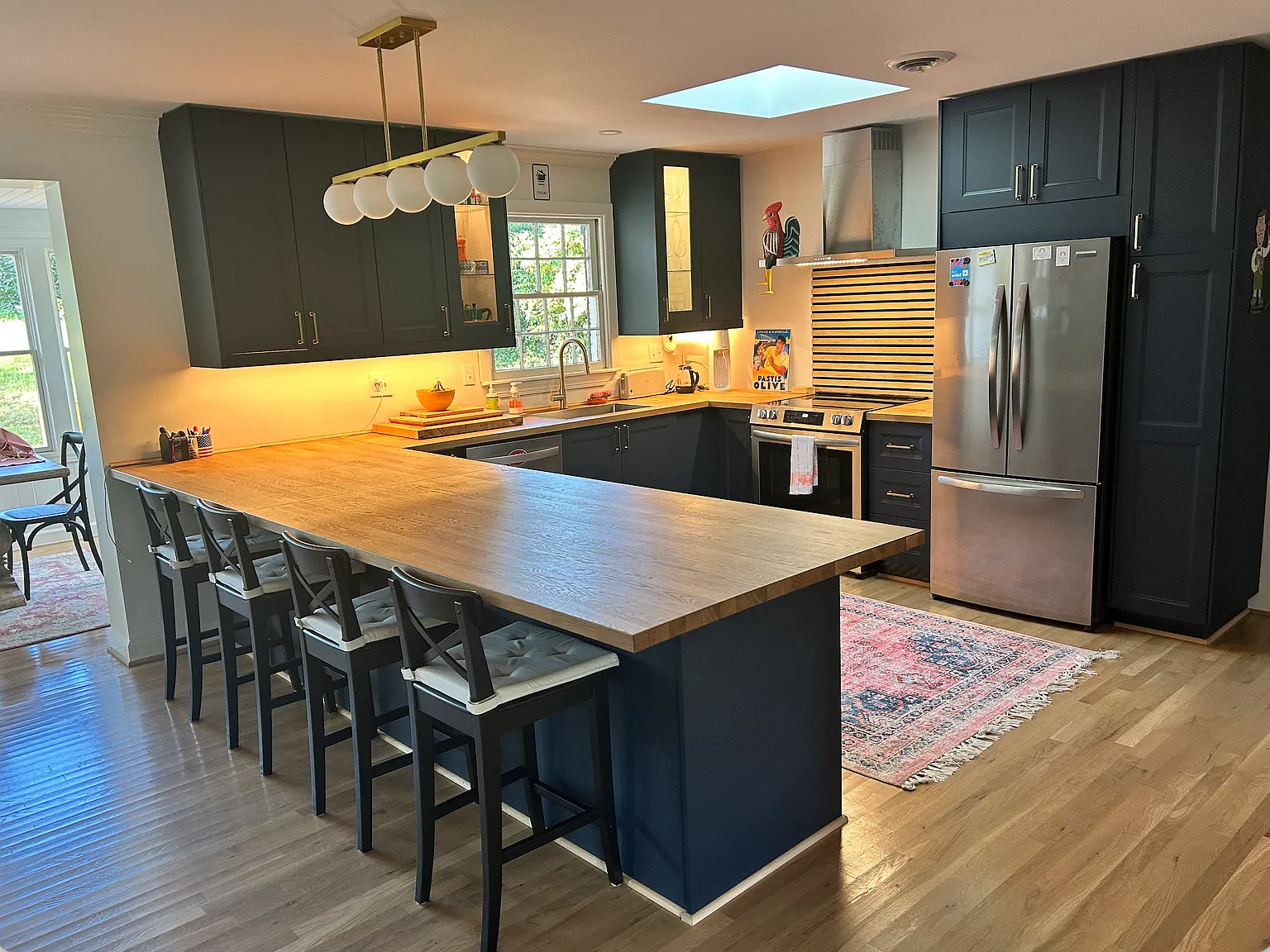 3 bed, 2346 sqft, $3,200 — Photo 4