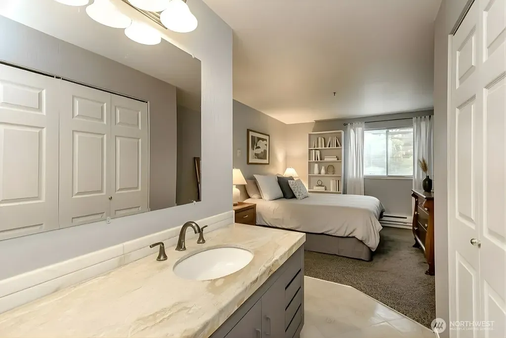 2 bed, 888 sqft, $1,895 — Photo 1