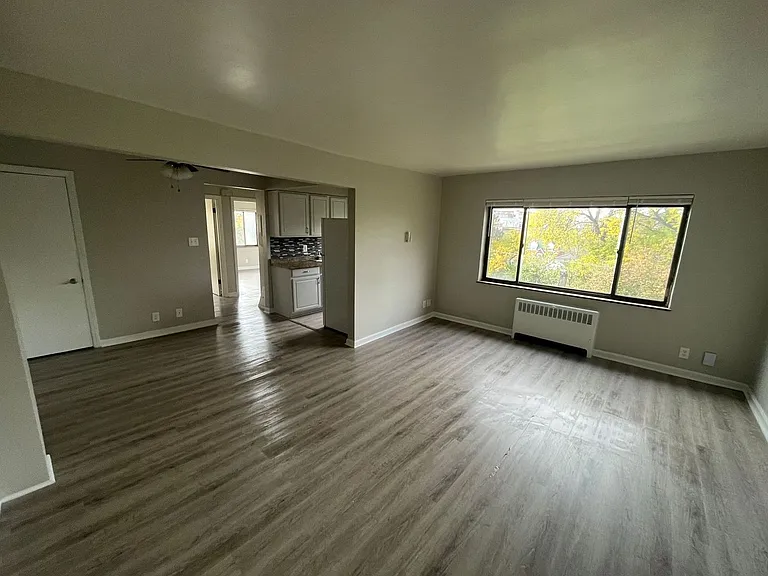 Newly Upgraded Apartments -The Courtyard at Park Hills, Minutes from Downtown — Photo 30