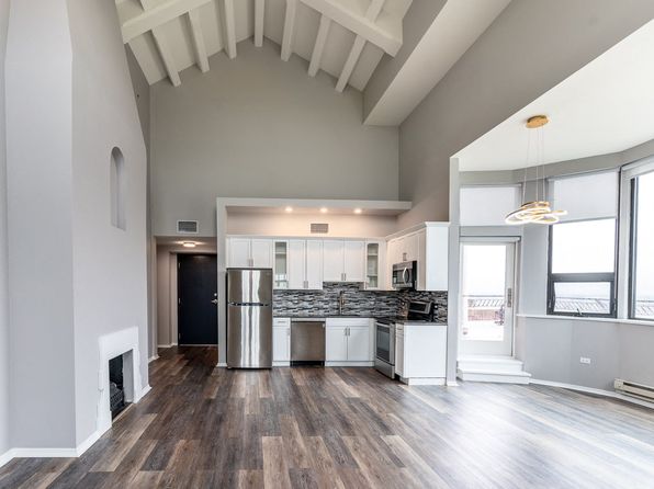 2231 E 67th St APT 1502