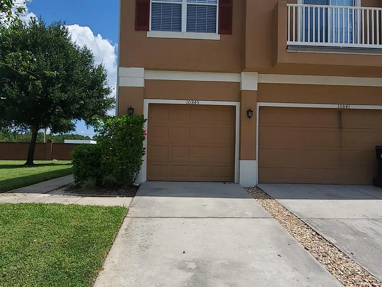 10845 Derringer Dr — Photo 2