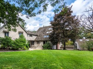 195 N Signal Hill Rd, North Barrington, IL 60010