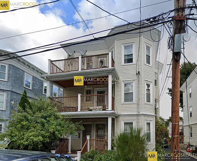 Montfern Ave — Photo 12