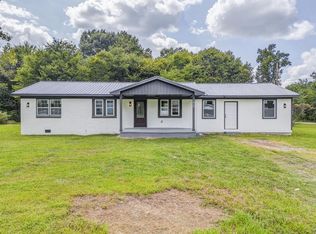 201 Charmin Cir SE, Calhoun, GA 30701