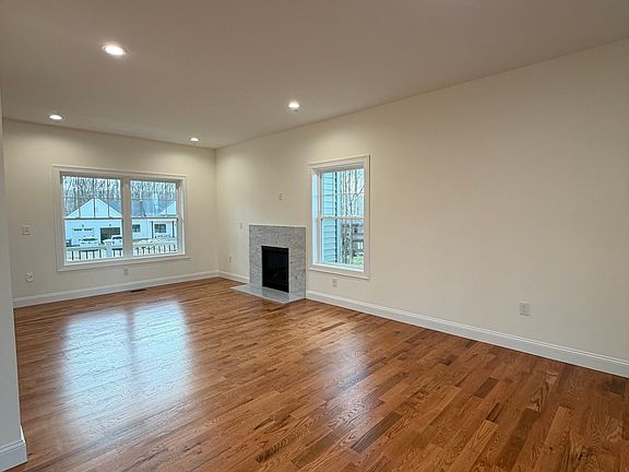 3rd image of 21 Laurel Avenue