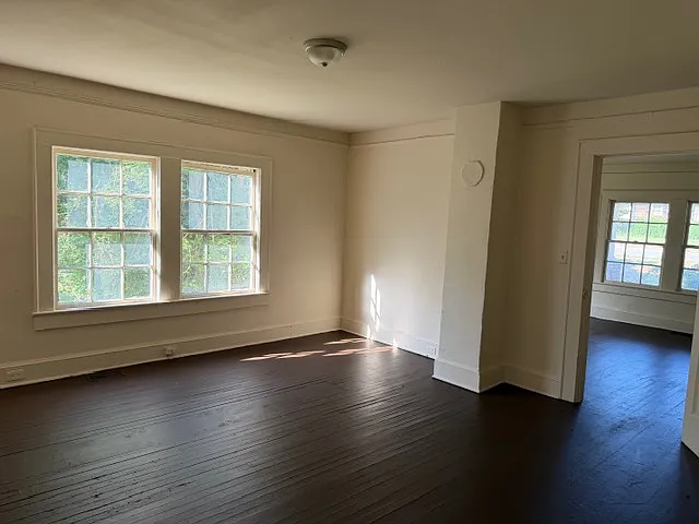 1720 W Parker Rd — Photo 4