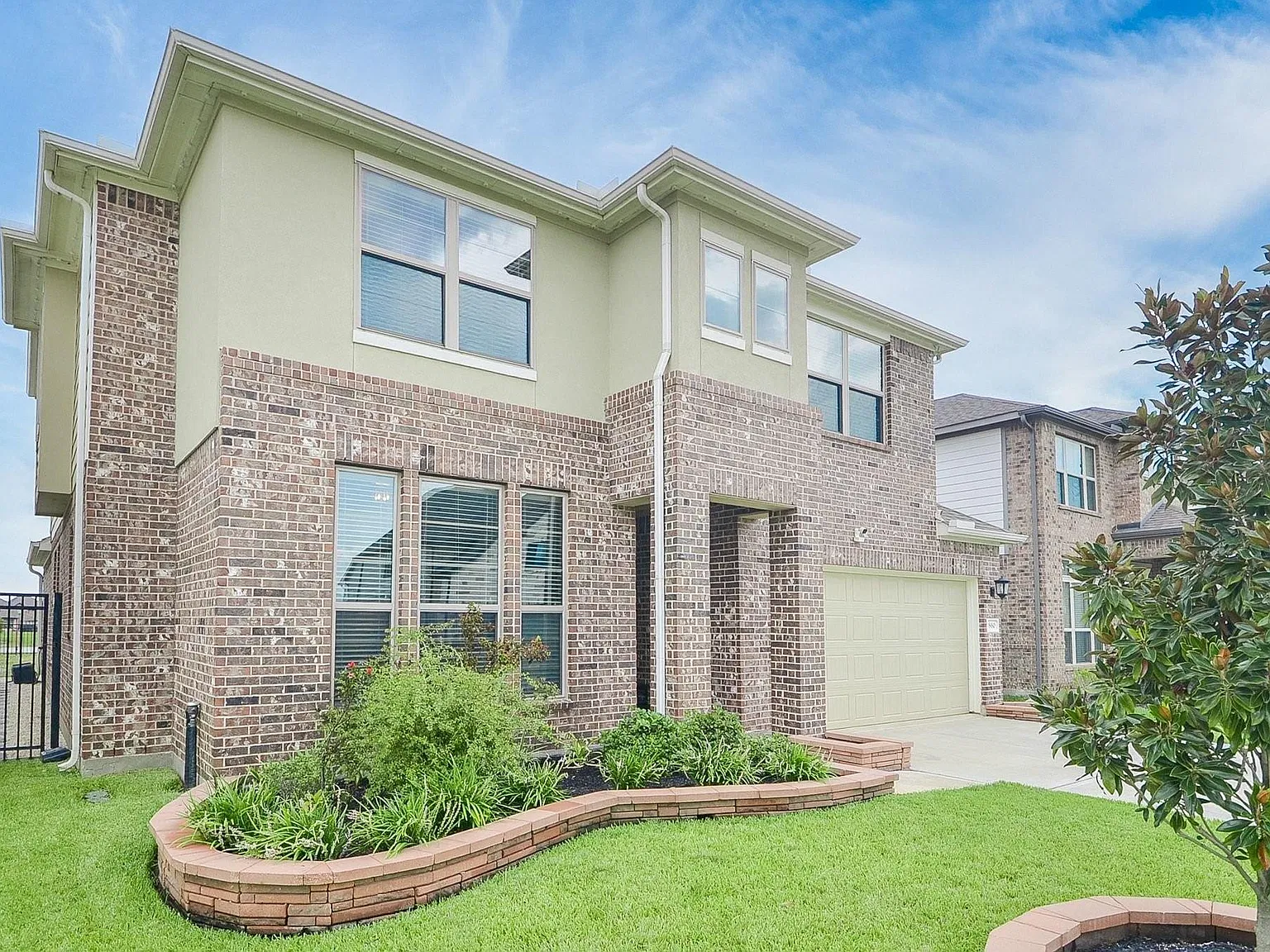 4 bed, 4.0 bath, 3036 sqft, $3,800 — Photo 3