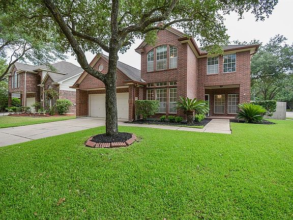 3rd image of 4610 Silverlake Dr