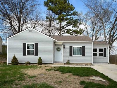 4552 N Locust St, Kansas City, MO, 64116