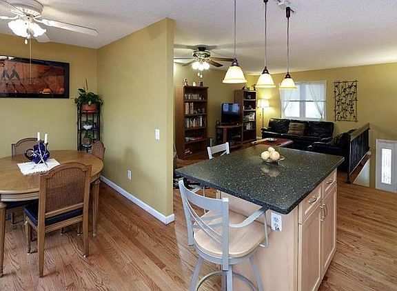 5th image of 10435 Arthur Pl