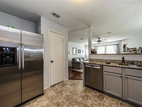 3rd image of 2236 White Pine Dr