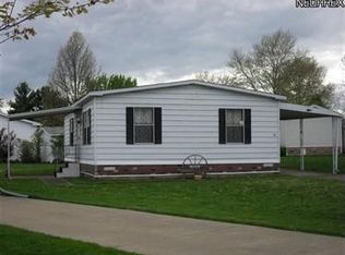 96 G St, Navarre, OH
