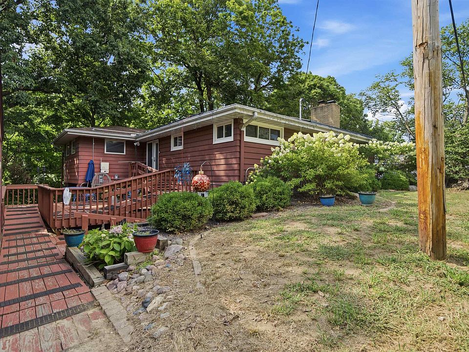 1st image of 727 Oakwood Rd